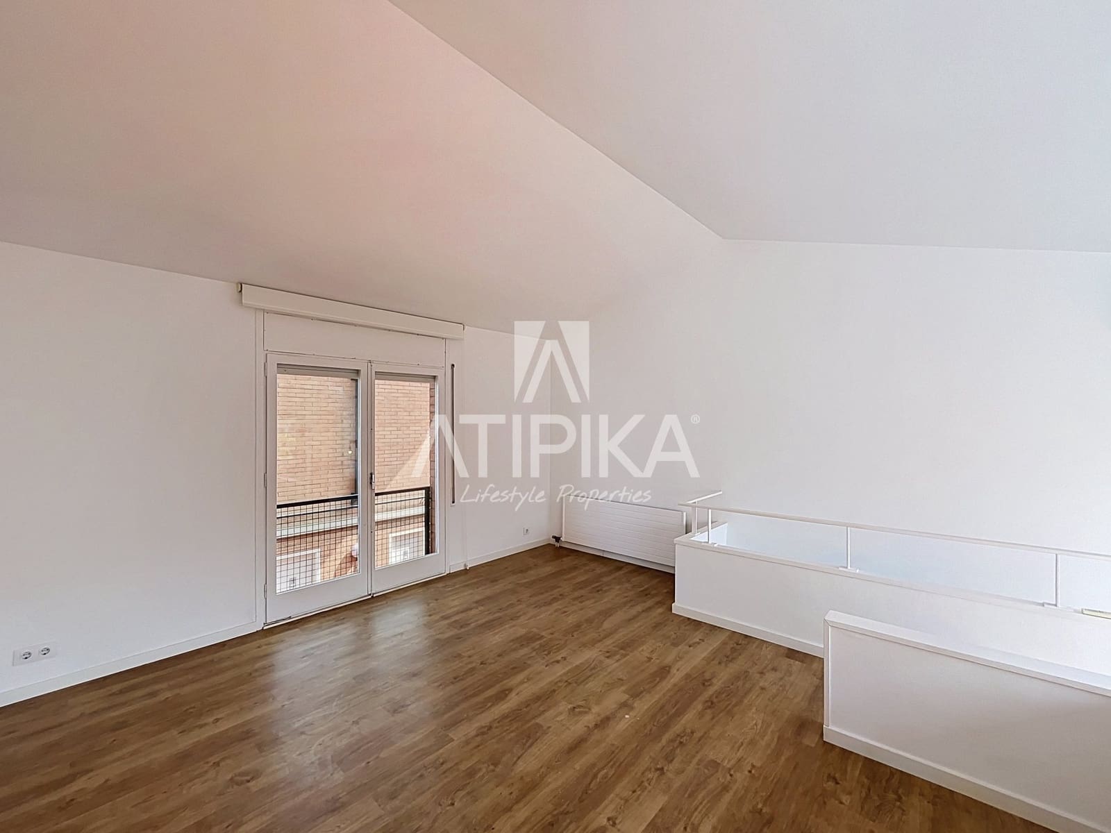 3 slaapkamer Penthouse te koop in Barcelona stad met zwembad - € 1.250.000 (Ref: 9976712)