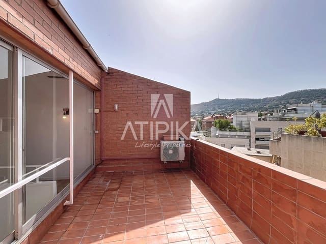 3 soveværelse Penthouse til salg i Barcelona by med swimmingpool - € 1.250.000 (Ref: 9976712)