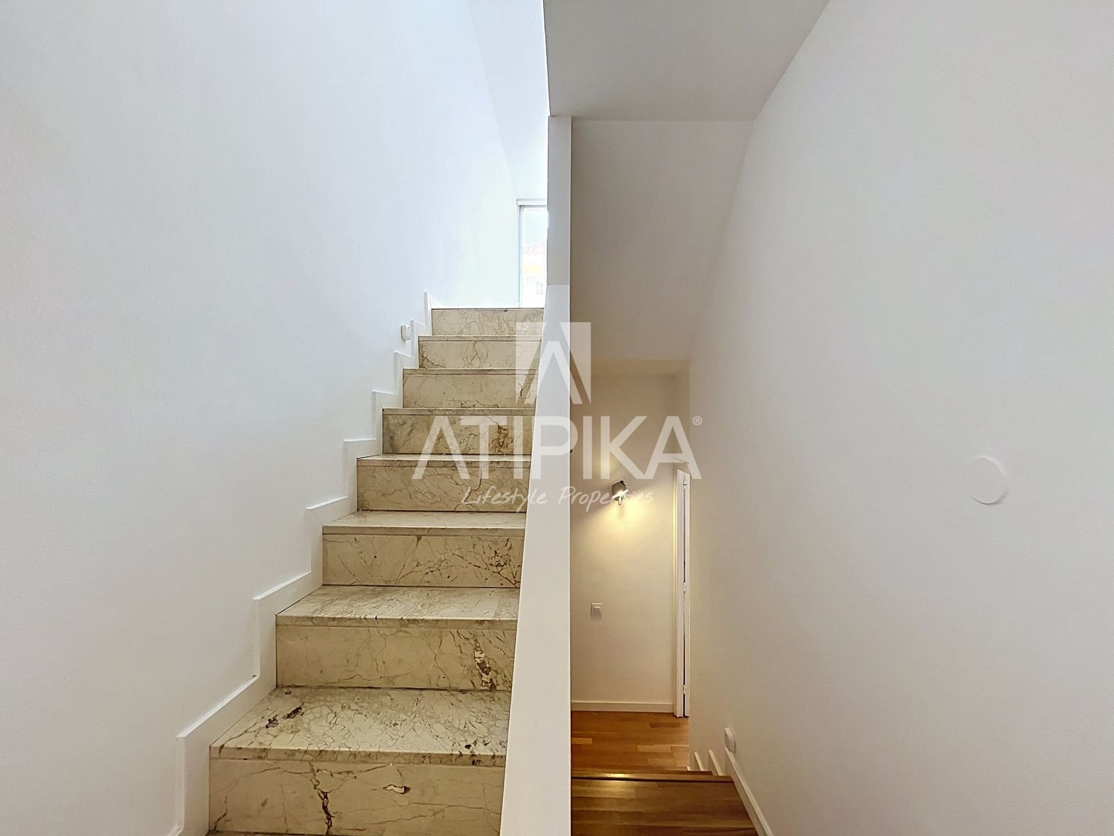 3 slaapkamer Penthouse te koop in Barcelona stad met zwembad - € 1.250.000 (Ref: 9976712)