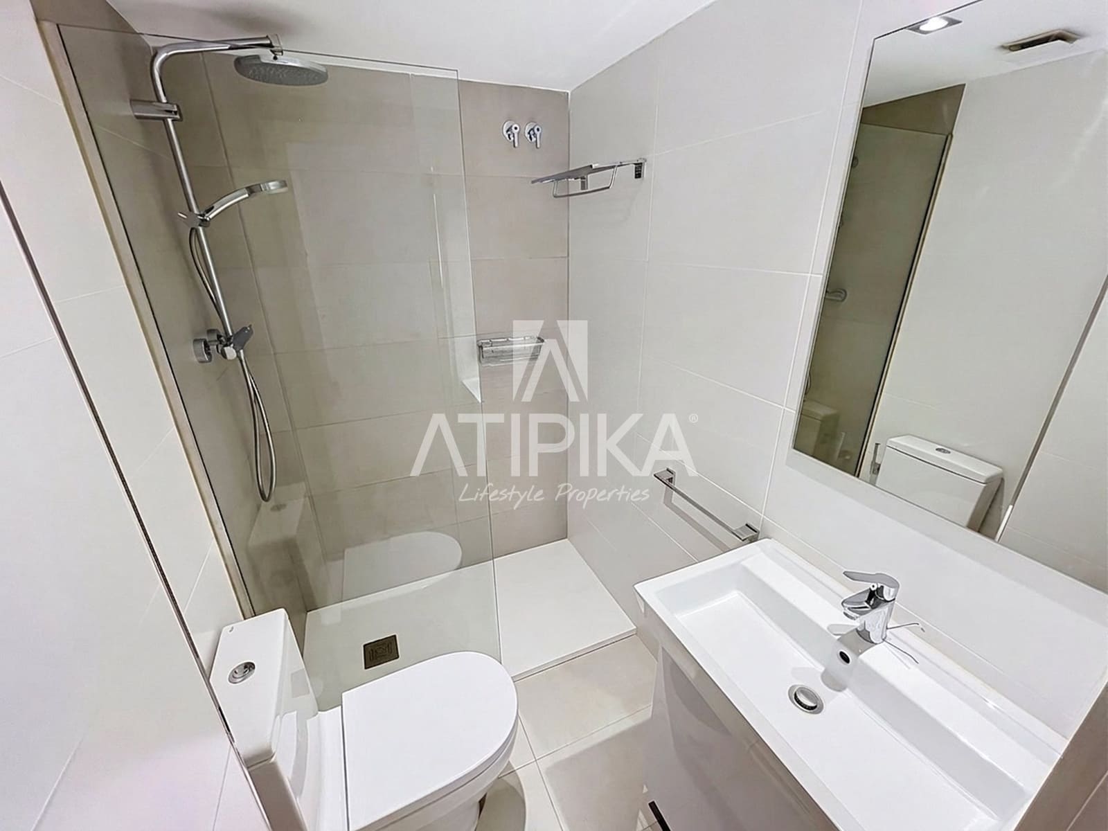 3 slaapkamer Penthouse te koop in Barcelona stad met zwembad - € 1.250.000 (Ref: 9976712)