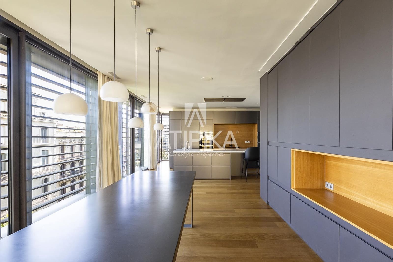 5 quarto Penthouse para arrendar em Barcelona cidade - 15 000 € (Ref: 9976713)
