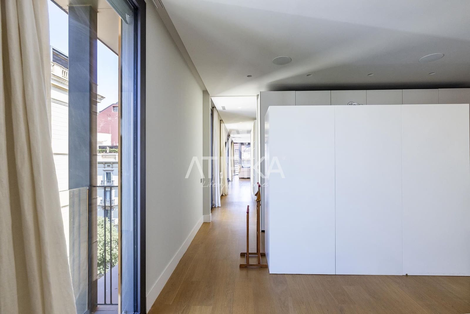 5 quarto Penthouse para arrendar em Barcelona cidade - 15 000 € (Ref: 9976713)