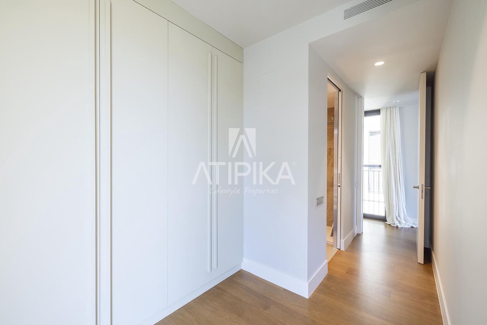 5 quarto Penthouse para arrendar em Barcelona cidade - 15 000 € (Ref: 9976713)