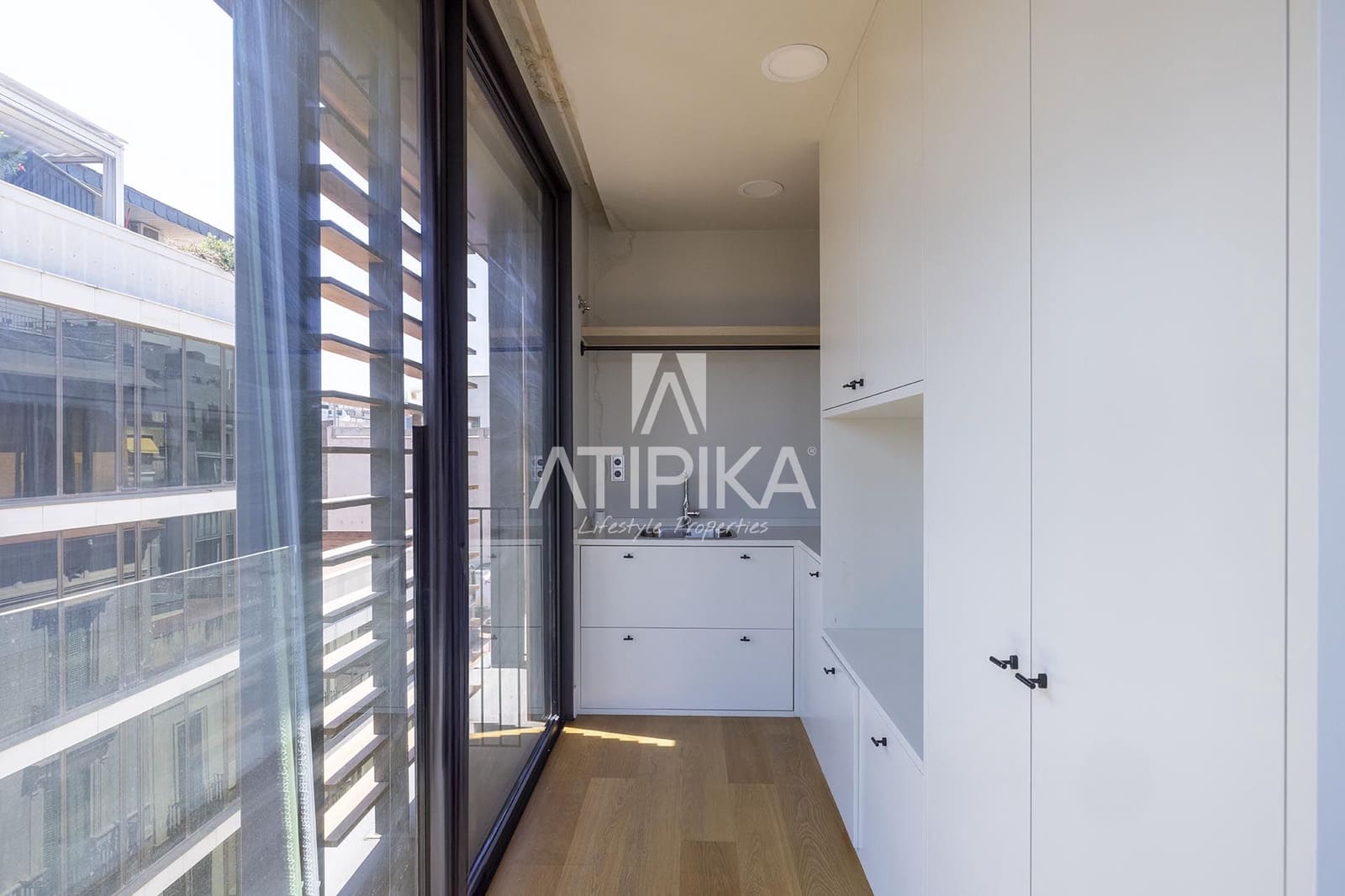 5 quarto Penthouse para arrendar em Barcelona cidade - 15 000 € (Ref: 9976713)