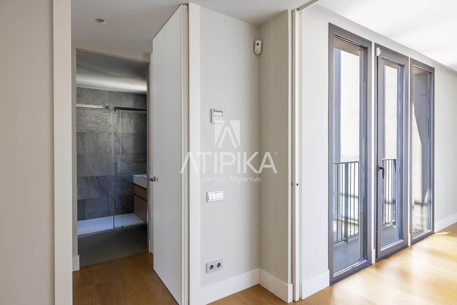5 quarto Penthouse para arrendar em Barcelona cidade - 15 000 € (Ref: 9976713)