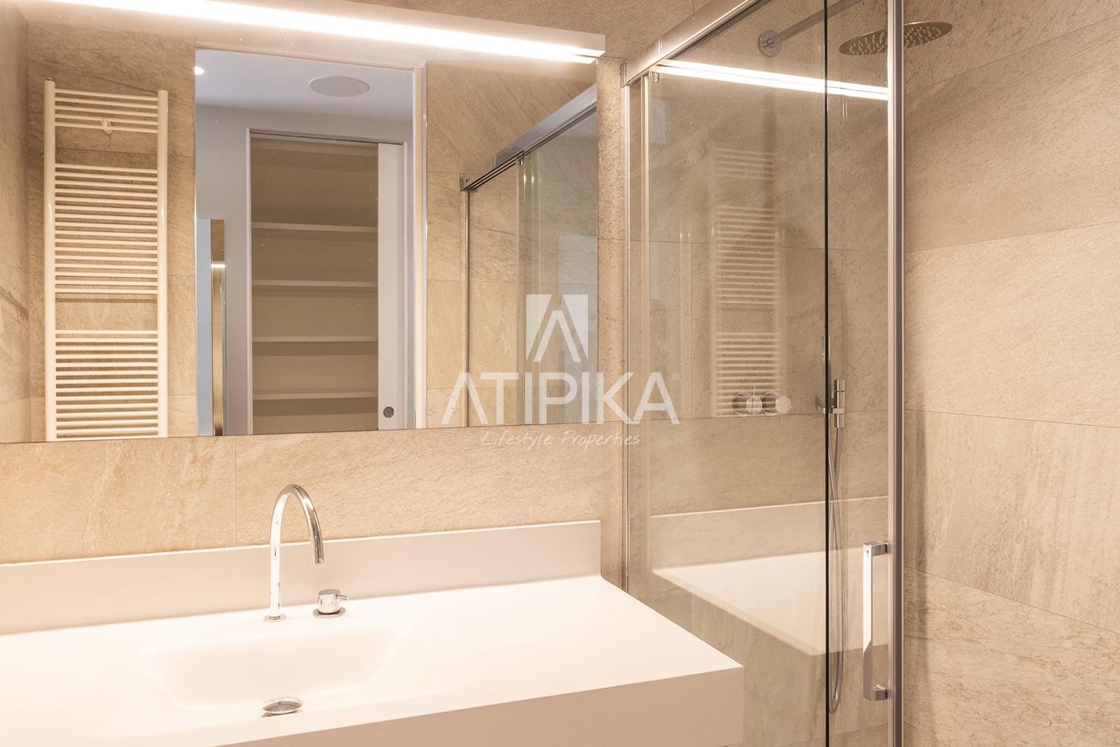 5 quarto Penthouse para arrendar em Barcelona cidade - 15 000 € (Ref: 9976713)