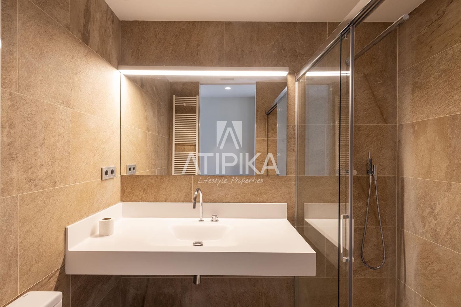 5 quarto Penthouse para arrendar em Barcelona cidade - 15 000 € (Ref: 9976713)