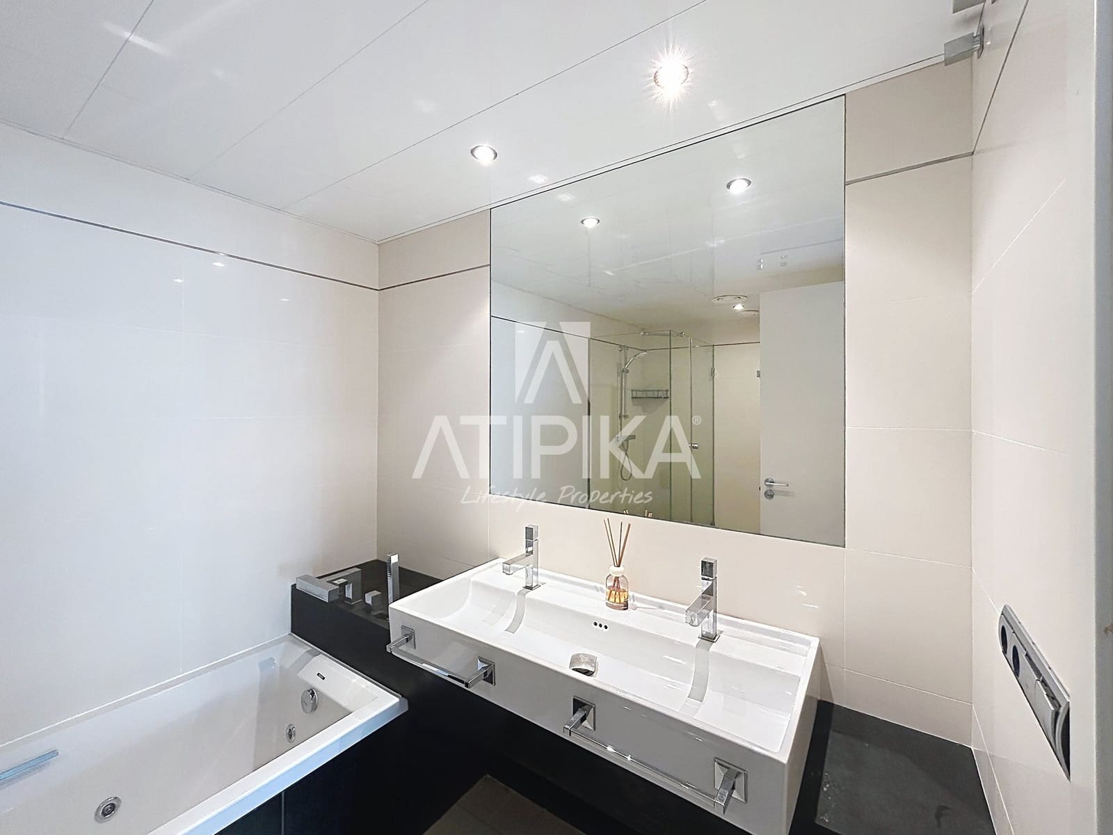 Apartamento de 4 habitaciones en Barcelona ciudad en venta con piscina - 1.430.000 € (Ref: 9978106)