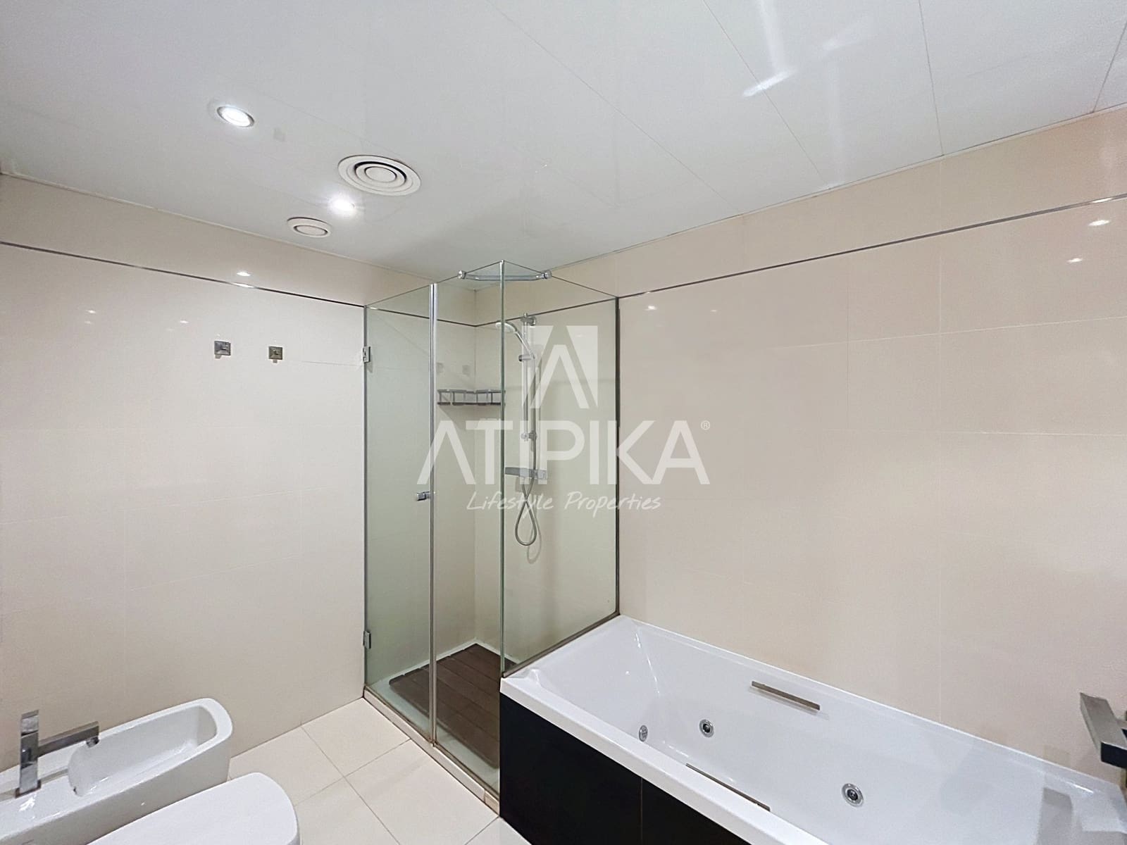 Apartamento de 4 habitaciones en Barcelona ciudad en venta con piscina - 1.430.000 € (Ref: 9978106)