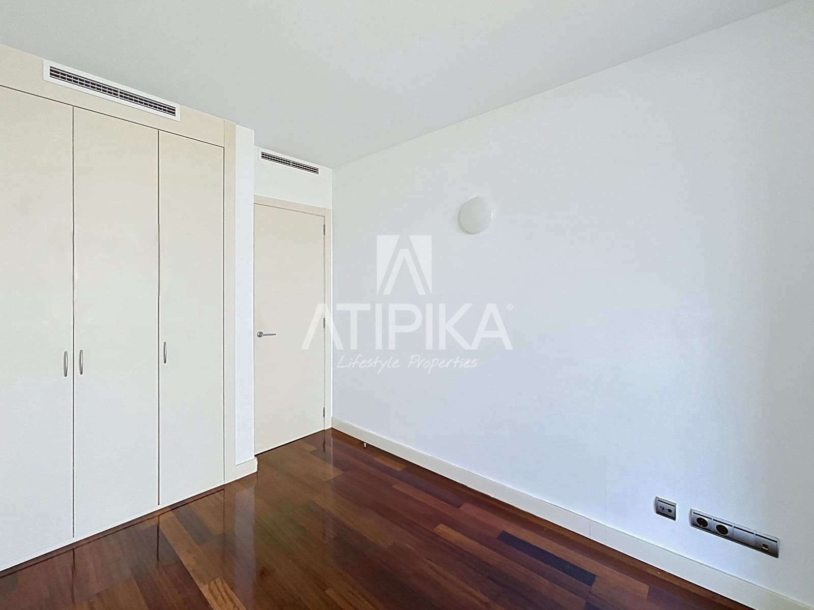 Apartamento de 4 habitaciones en Barcelona ciudad en venta con piscina - 1.430.000 € (Ref: 9978106)