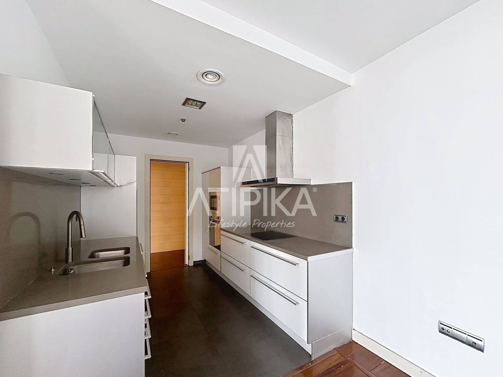 Apartamento de 4 habitaciones en Barcelona ciudad en venta con piscina - 1.430.000 € (Ref: 9978106)