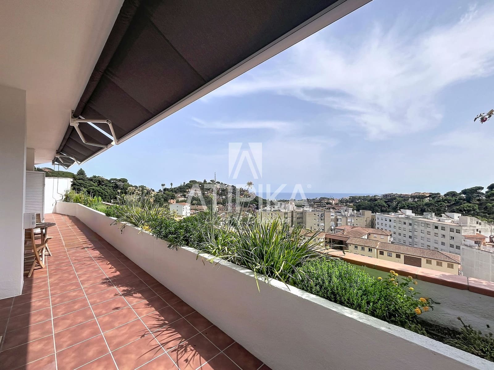 6 quarto Moradia para venda em Sant Andreu de Llavaneres com piscina - 1 050 000 € (Ref: 9984261)