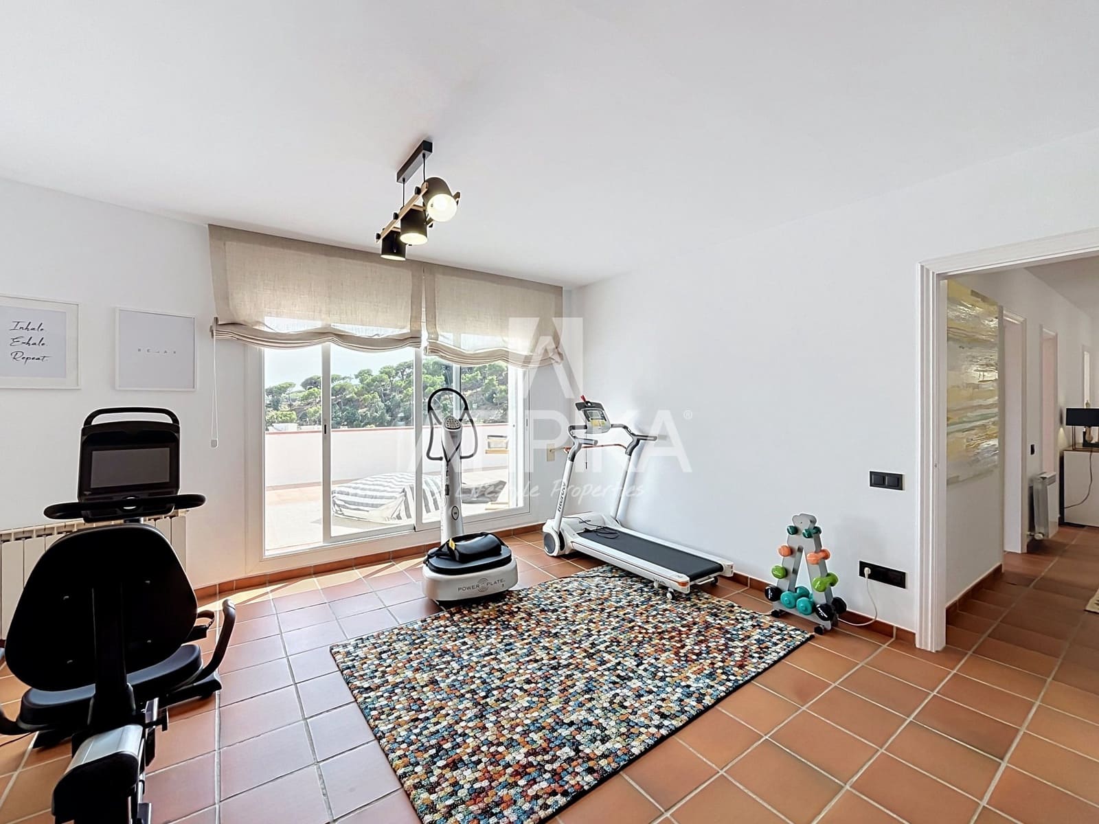 6 quarto Moradia para venda em Sant Andreu de Llavaneres com piscina - 1 050 000 € (Ref: 9984261)