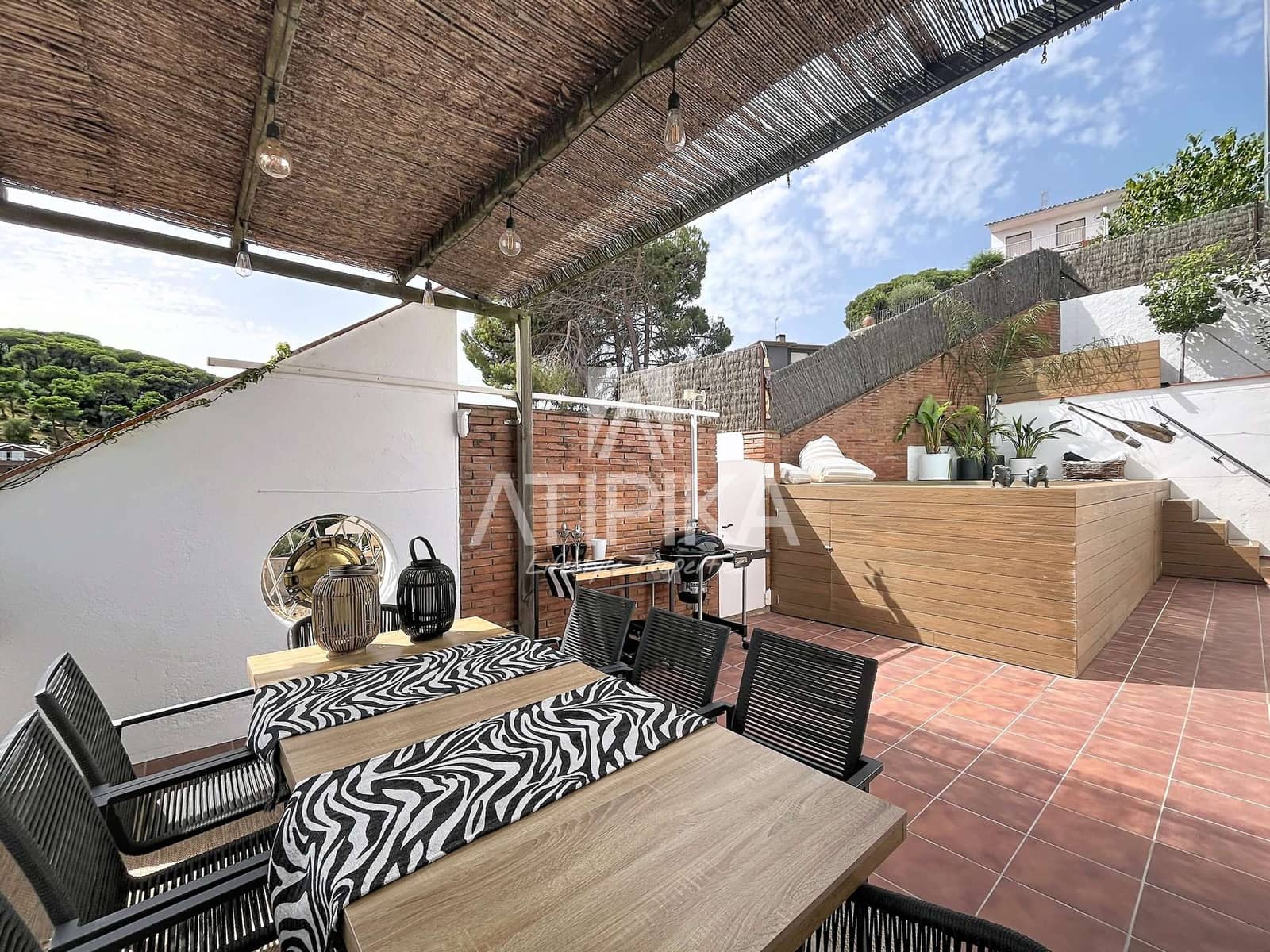 6 quarto Moradia para venda em Sant Andreu de Llavaneres com piscina - 1 050 000 € (Ref: 9984261)