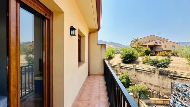 4 bedroom Townhouse for sale in Beceite - € 250,000 (Ref: 10003865)