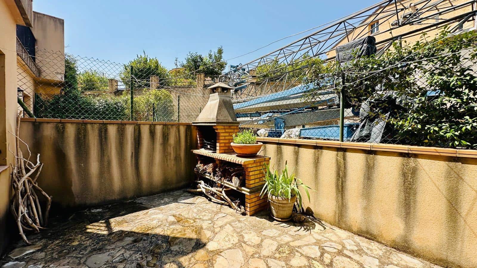 4 bedroom Townhouse for sale in Beceite - € 250,000 (Ref: 10003865)