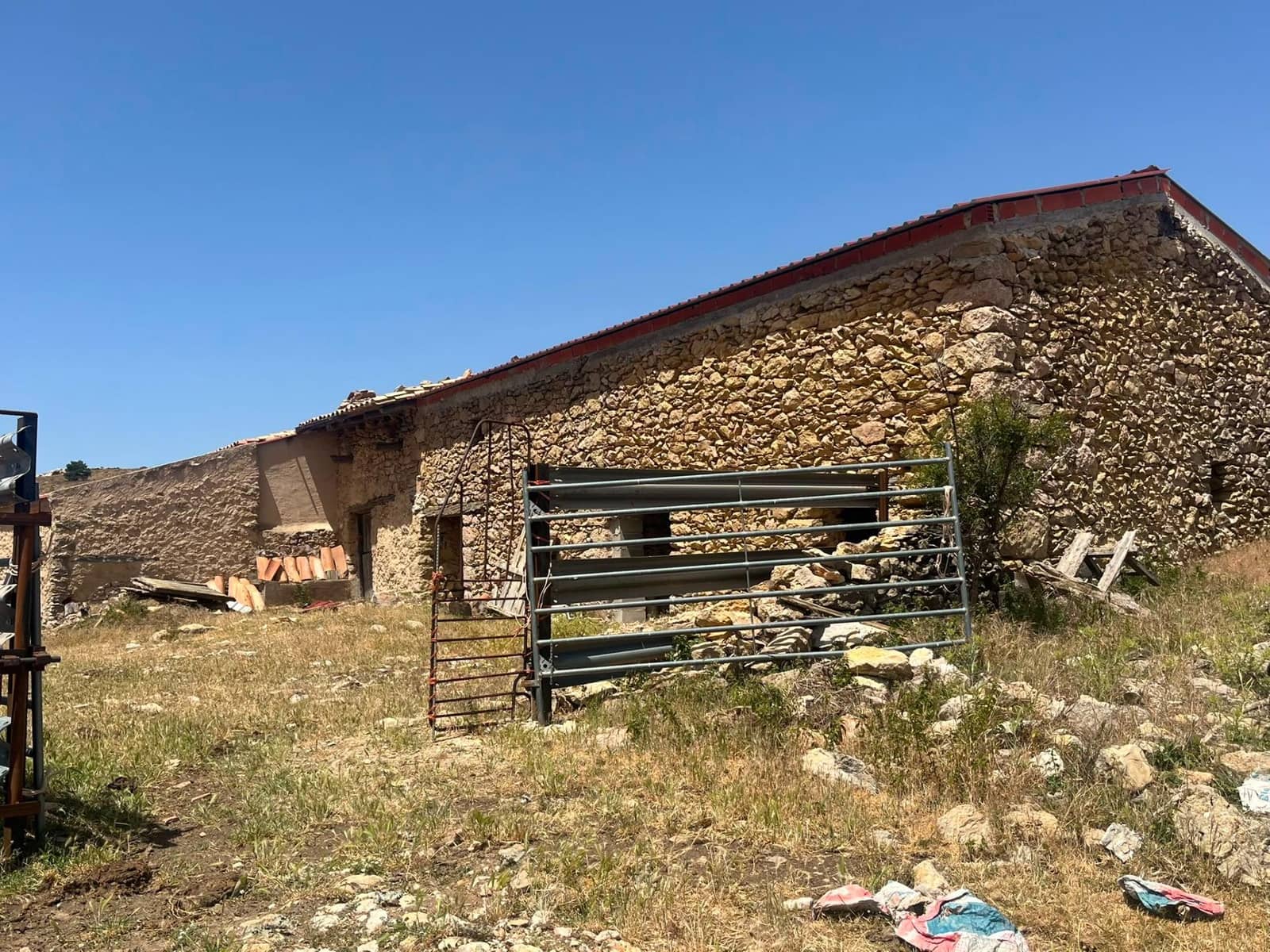1 bedroom Finca/Country House for sale in Penarroya de Tastavins - € 420,000 (Ref: 10013460)
