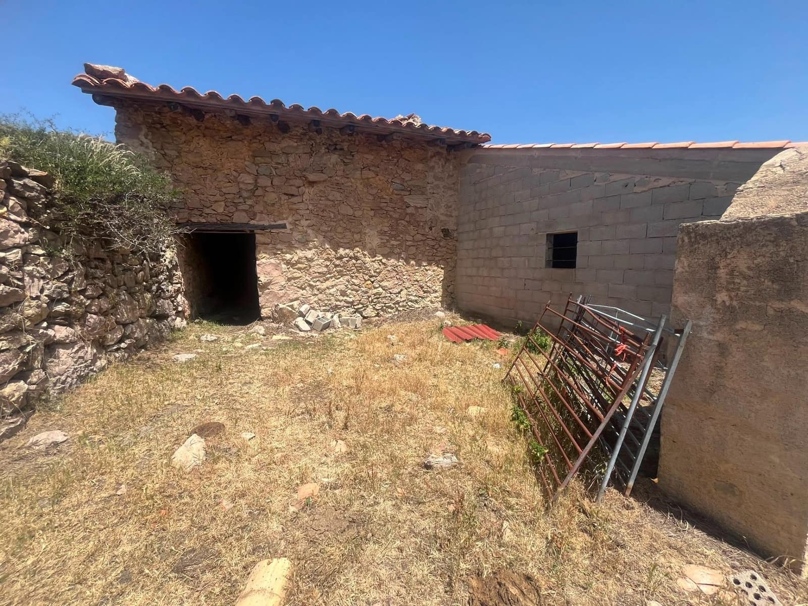 1 bedroom Finca/Country House for sale in Penarroya de Tastavins - € 420,000 (Ref: 10013460)