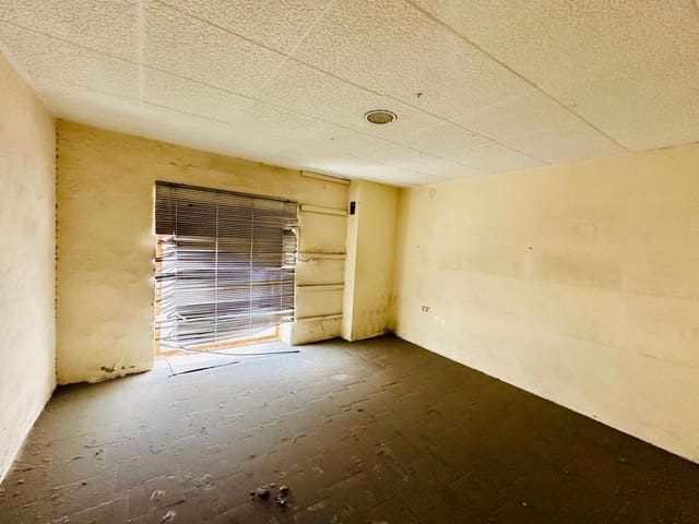 Kommersiell till salu i Calaceite - 75 000 € (Ref: 10015756)