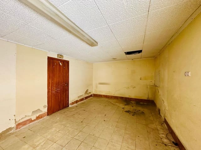 Kommersiell till salu i Calaceite - 75 000 € (Ref: 10015756)