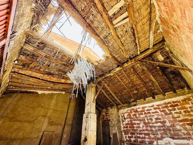 Kommersiell till salu i Calaceite - 75 000 € (Ref: 10015756)