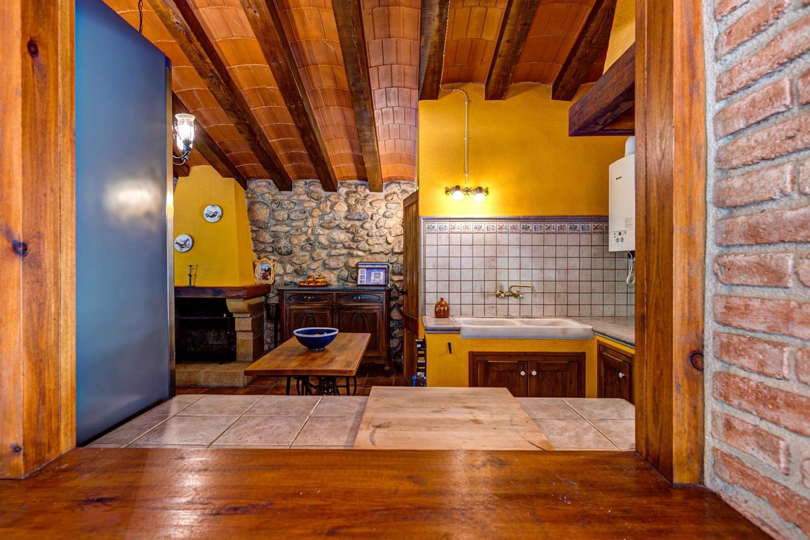 3 bedroom Finca/Country House for sale in Arnes - € 290,000 (Ref: 10043181)