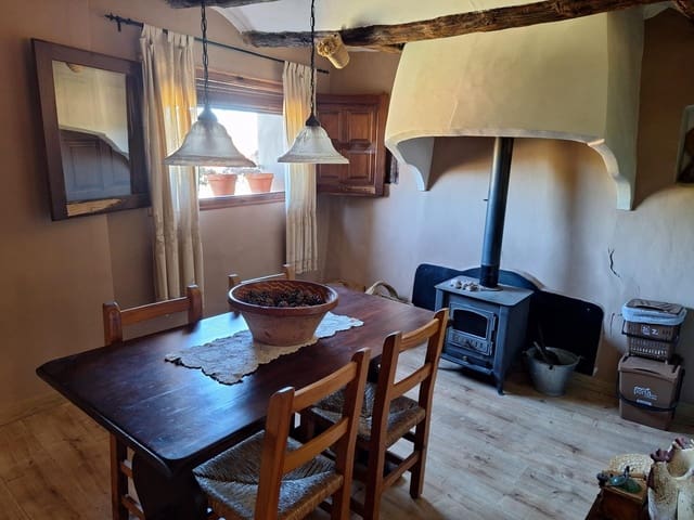 Casa de 3 habitaciones en Fuentespalda en venta - 95.000 € (Ref: 10059327)