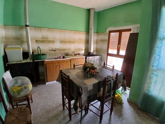 Casa de 4 habitaciones en Valdeltormo en venta - 120.000 € (Ref: 10062179)