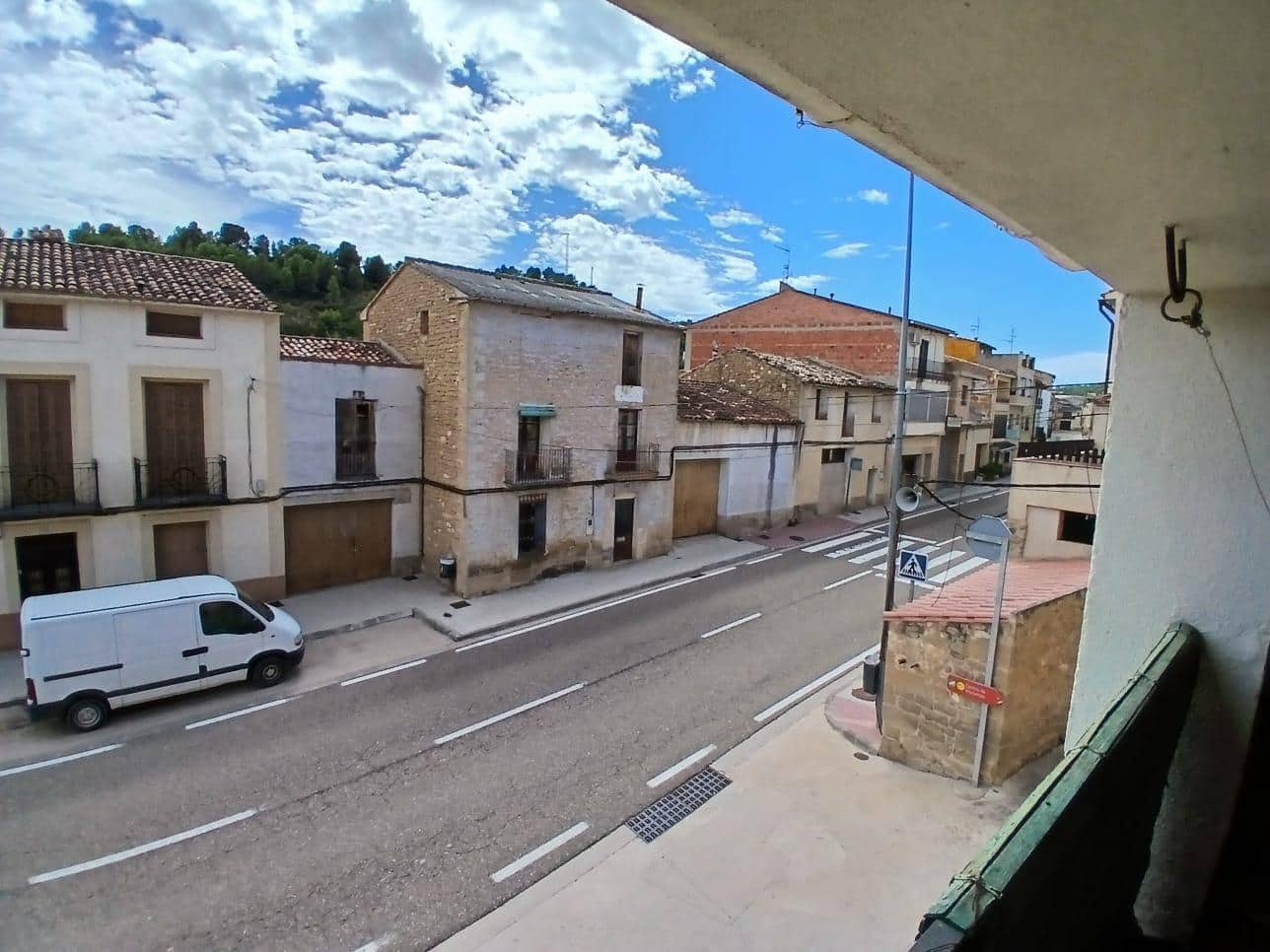 5 bedroom Townhouse for sale in Valdeltormo - € 64,000 (Ref: 10076597)