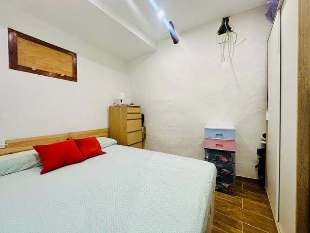 Casa de 3 habitaciones en Cretas en venta - 140.000 € (Ref: 10076598)