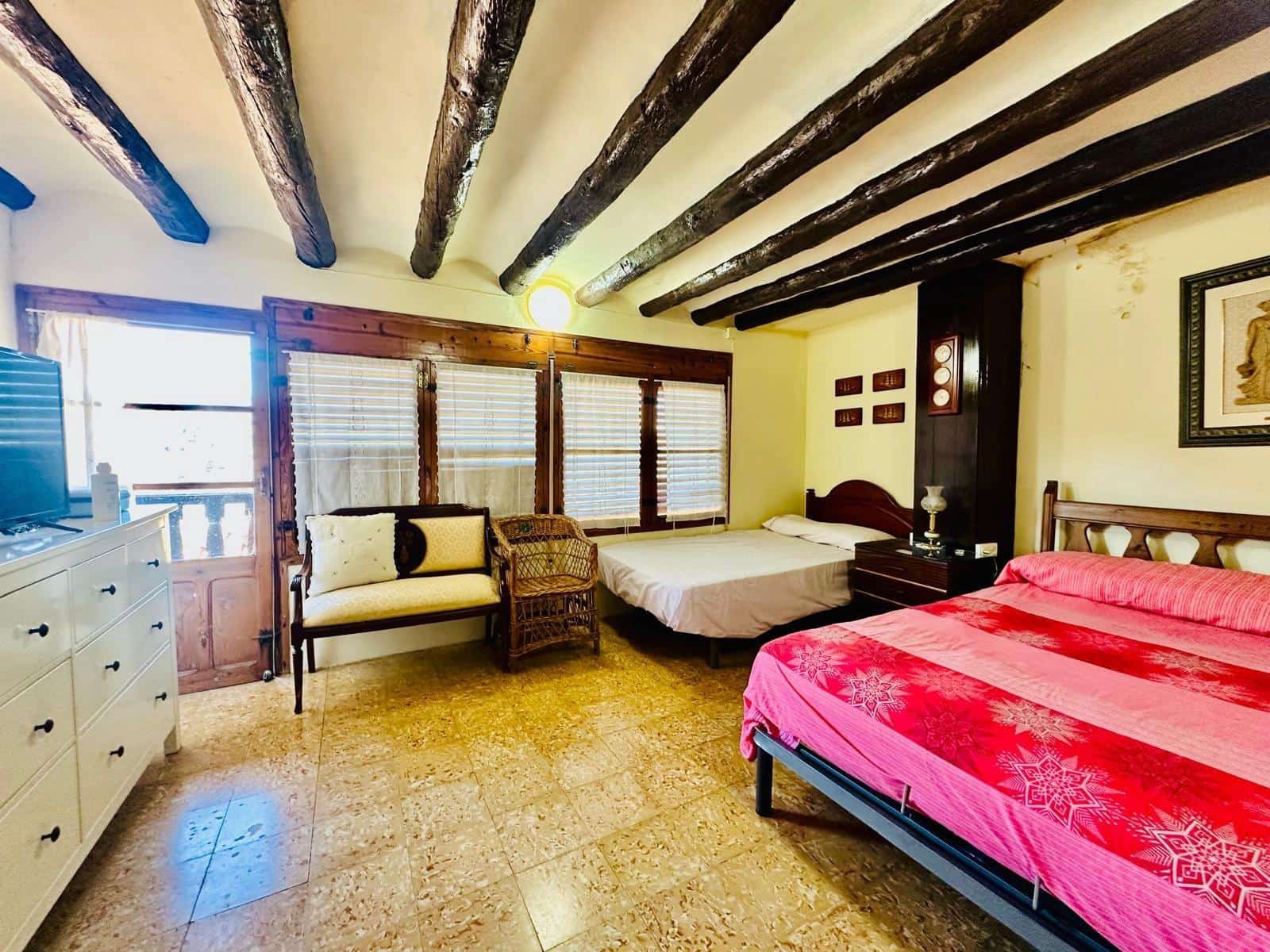 4 bedroom Townhouse for sale in Penarroya de Tastavins - € 150,000 (Ref: 10086376)