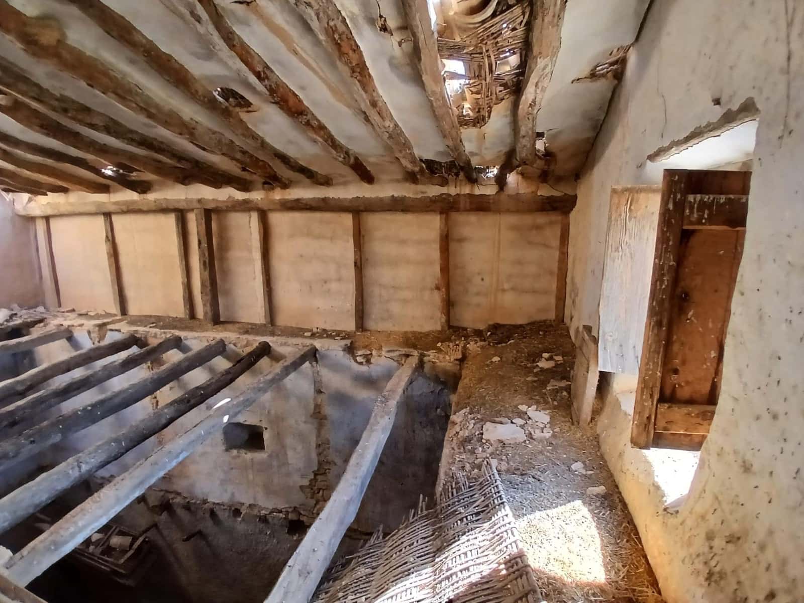 Maalaistalo myytävänä paikassa Mazaleon - 149 000 € (Ref: 10089616)