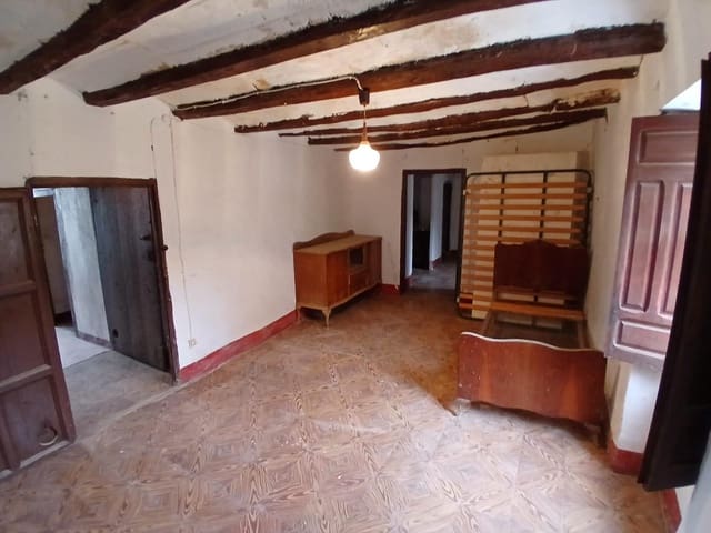 5 bedroom Townhouse for sale in Torre del Compte - € 155,000 (Ref: 10094908)