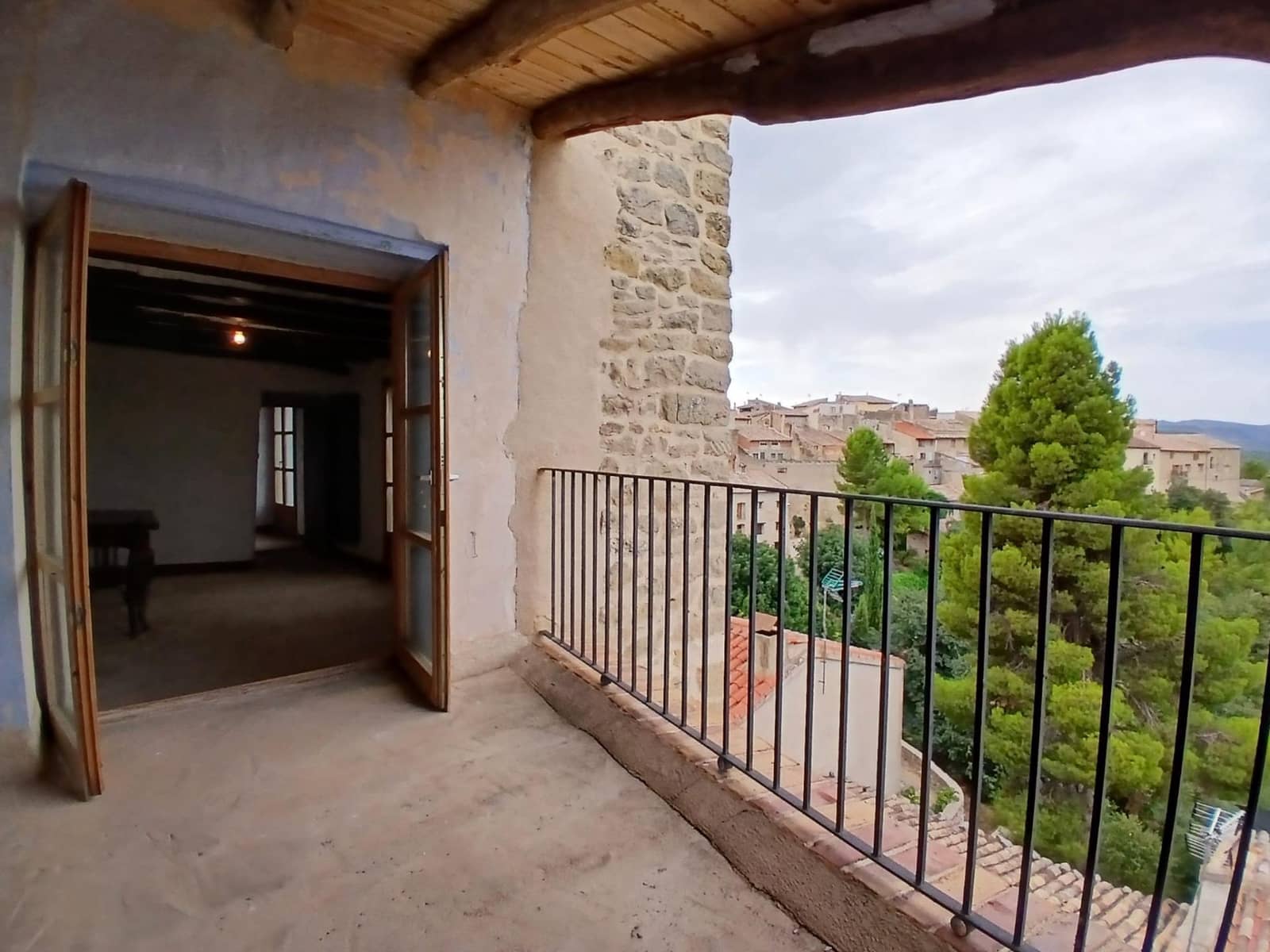 5 bedroom Townhouse for sale in Torre del Compte - € 155,000 (Ref: 10094908)