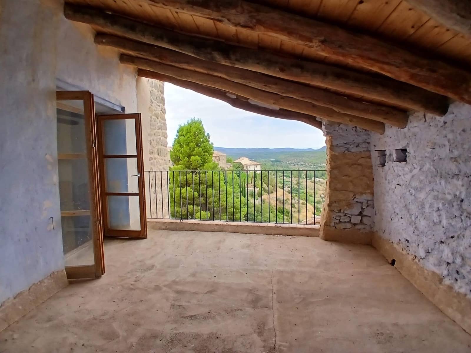 5 bedroom Townhouse for sale in Torre del Compte - € 155,000 (Ref: 10094908)