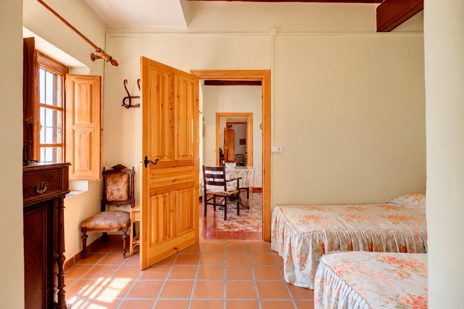 Chalet de 7 habitaciones en Fuentespalda en venta - 550.000 € (Ref: 10100386)