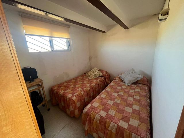 3 bedroom Finca/Country House for sale in Cretas with garage - € 300,000 (Ref: 10130096)