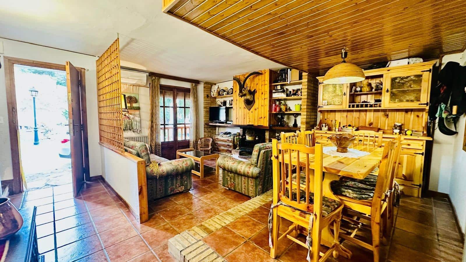 3 bedroom Townhouse for sale in Beceite with pool - € 140,000 (Ref: 10147313)