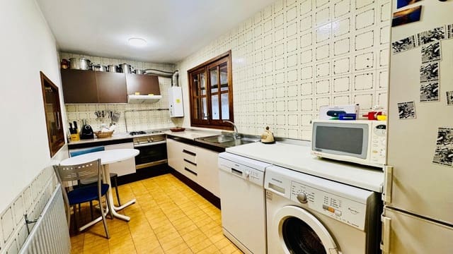 3 soveværelse Byhus til salg i Beceite med swimmingpool - € 140.000 (Ref: 10147313)