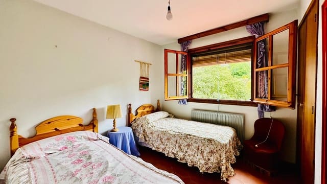 3 soveværelse Byhus til salg i Beceite med swimmingpool - € 140.000 (Ref: 10147313)
