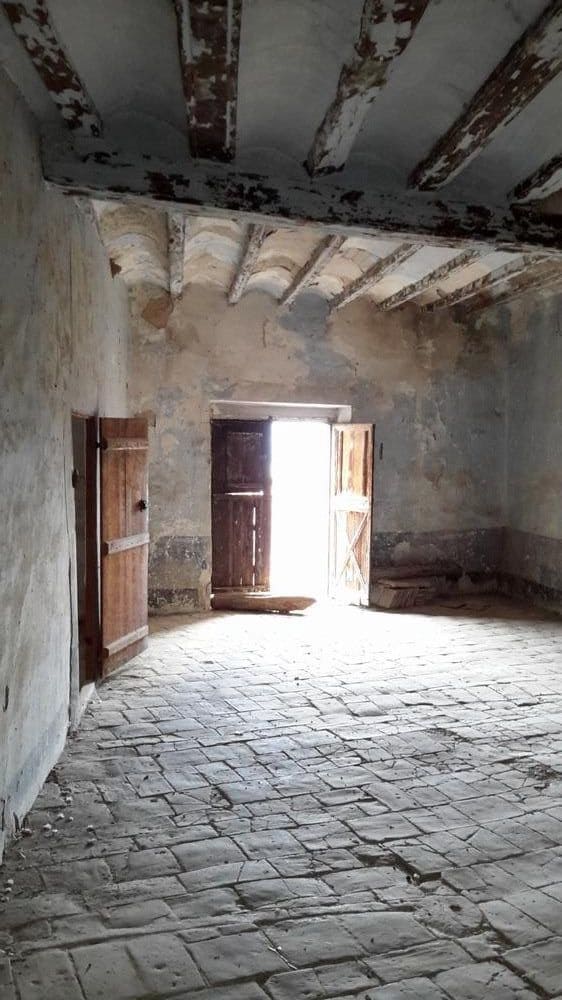 6 slaapkamer Huis te koop in Monroyo - € 75.000 (Ref: 10165193)