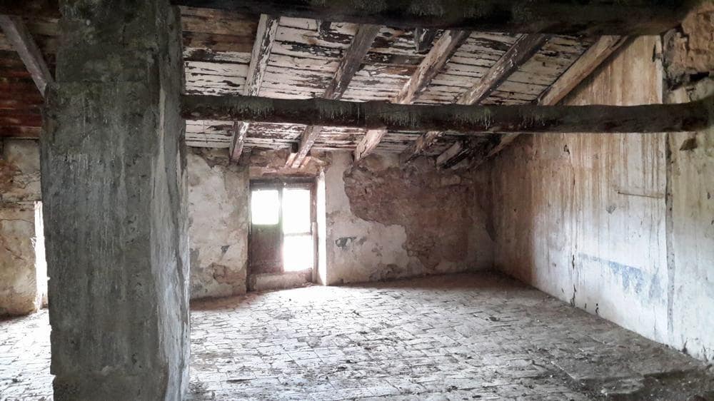 6 slaapkamer Huis te koop in Monroyo - € 75.000 (Ref: 10165193)