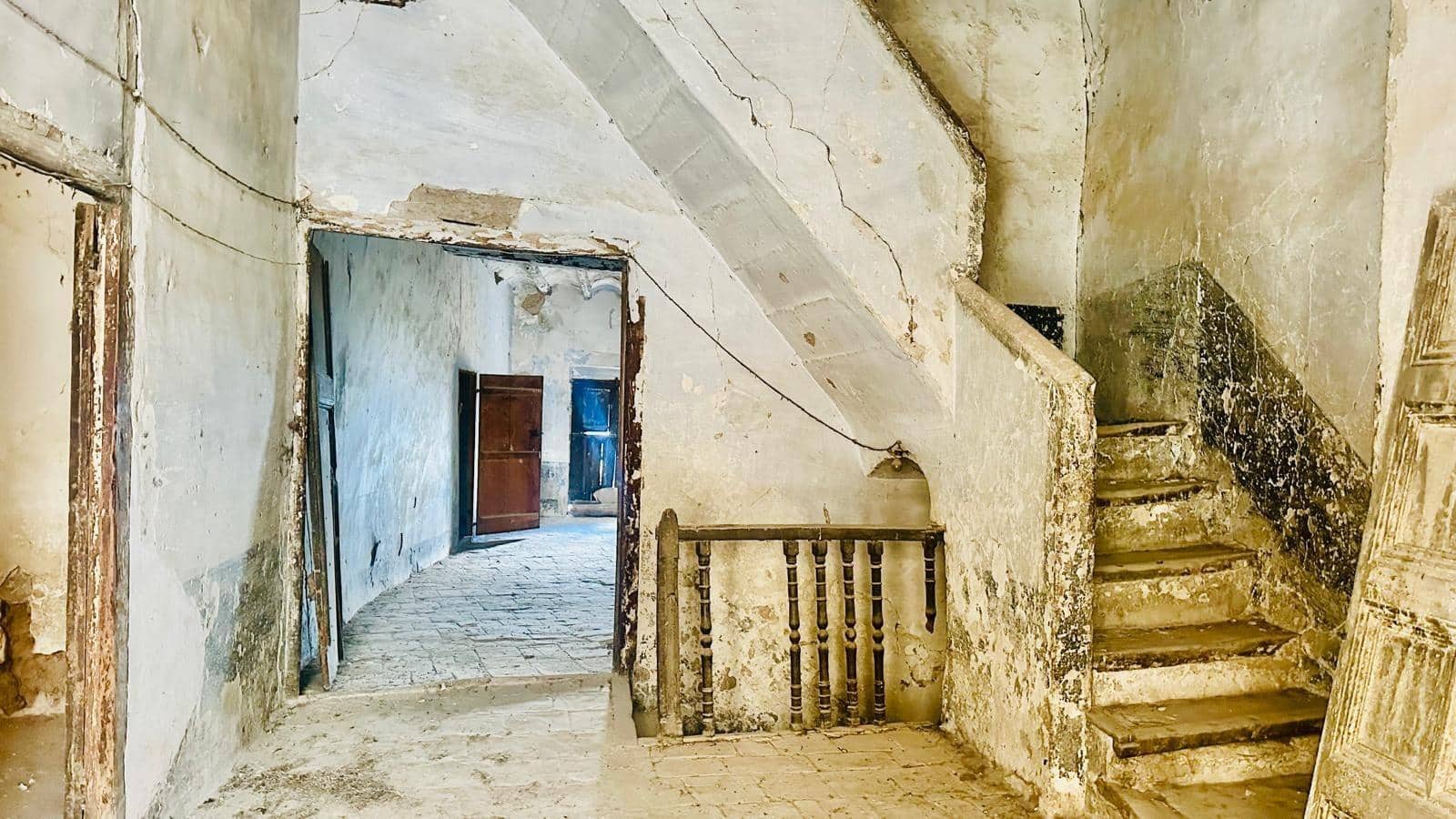 6 slaapkamer Huis te koop in Monroyo - € 75.000 (Ref: 10165193)