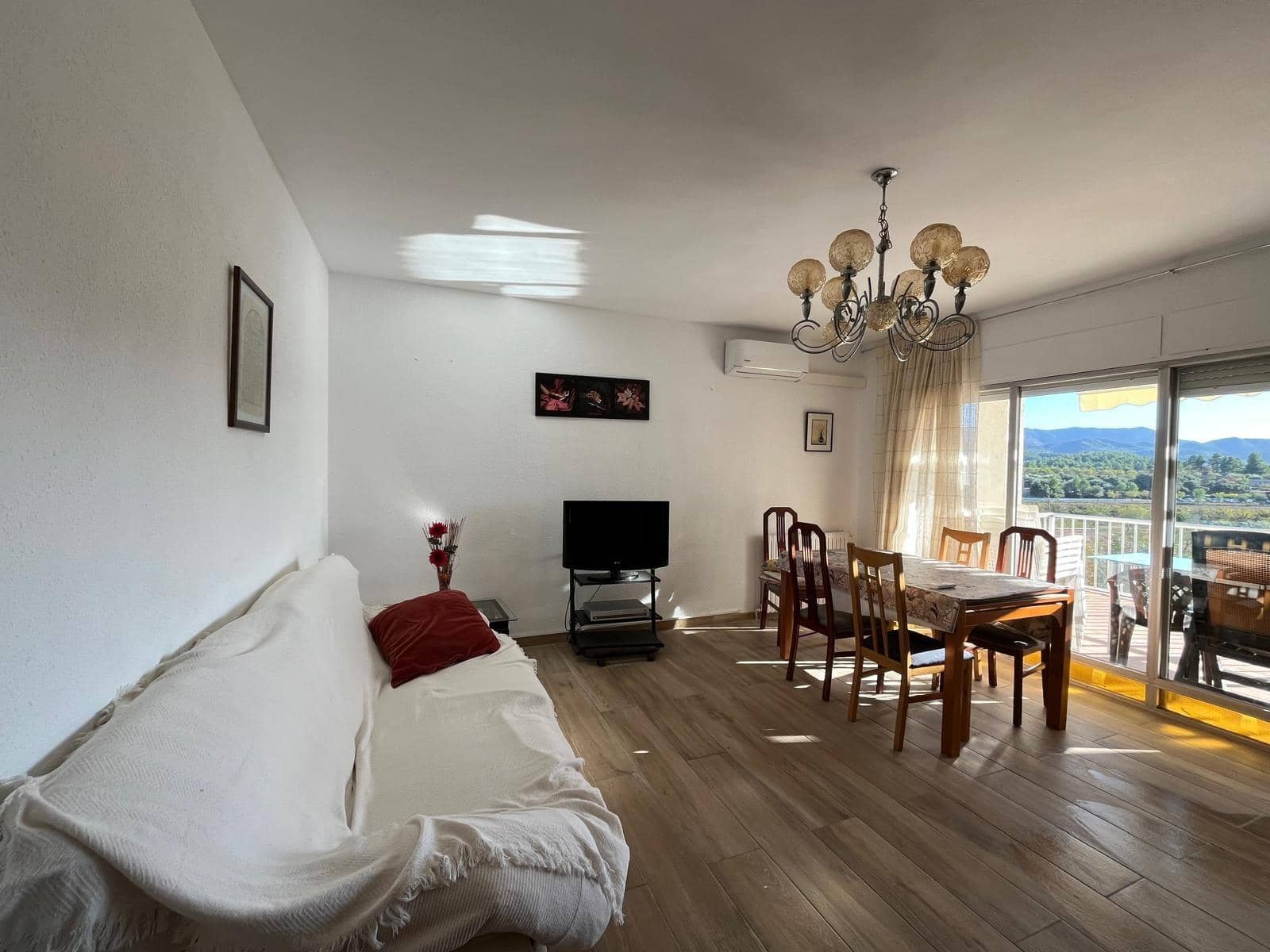 Chalet de 6 habitaciones en Arnes en alquiler con piscina - 750 € (Ref: 10165194)