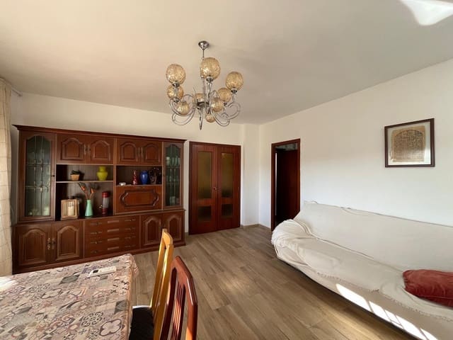 Villa/Maison de 6 chambres à louer à Arnes - 750 € (Ref: 10165194)
