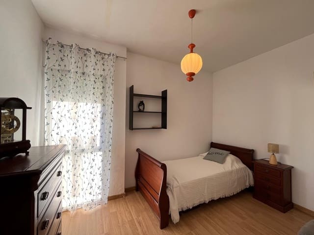 Villa/Maison de 6 chambres à louer à Arnes - 750 € (Ref: 10165194)