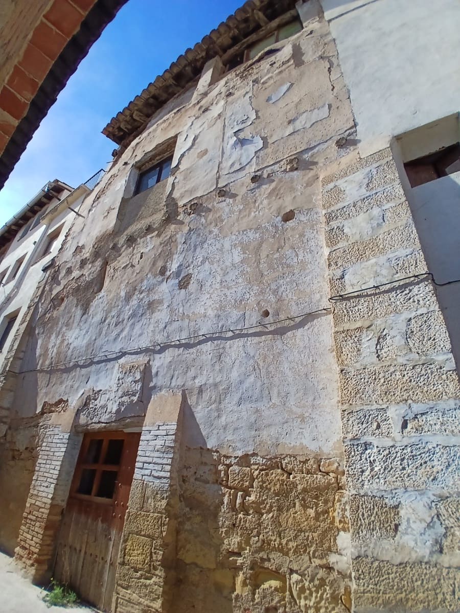 6 slaapkamer Huis te koop in La Fresneda - € 28.000 (Ref: 10173846)