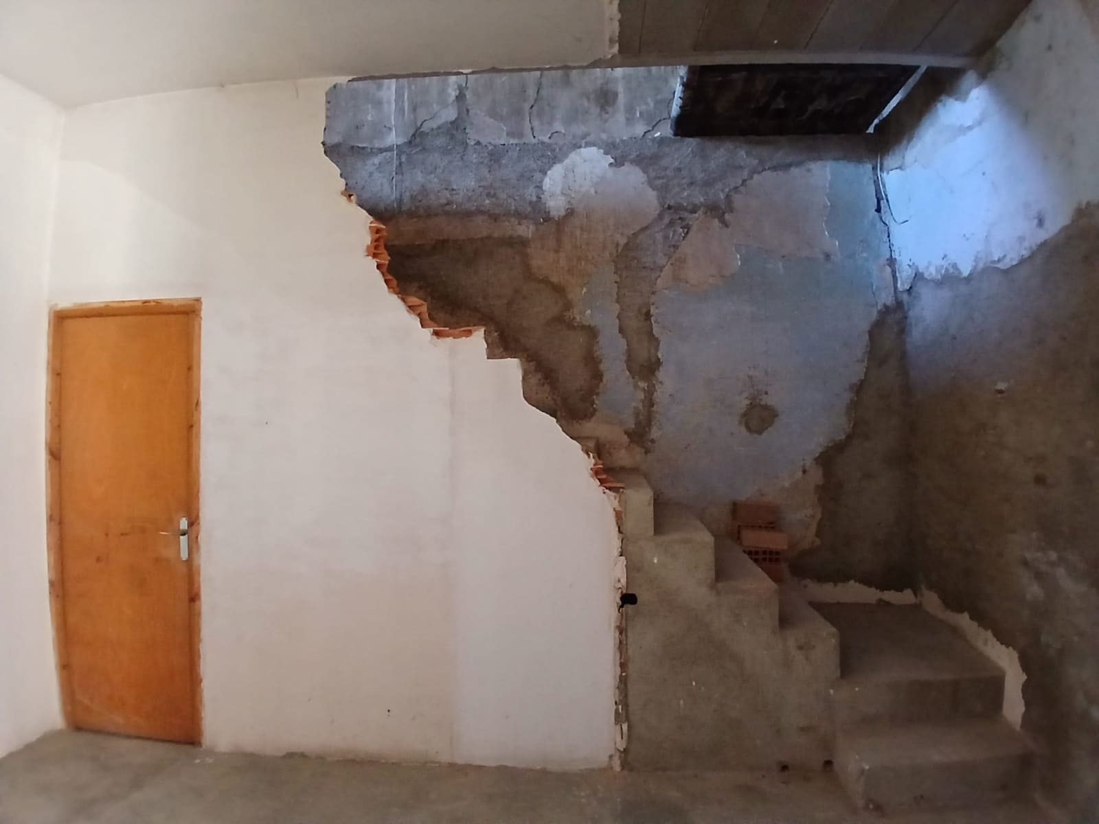 6 slaapkamer Huis te koop in La Fresneda - € 28.000 (Ref: 10173846)