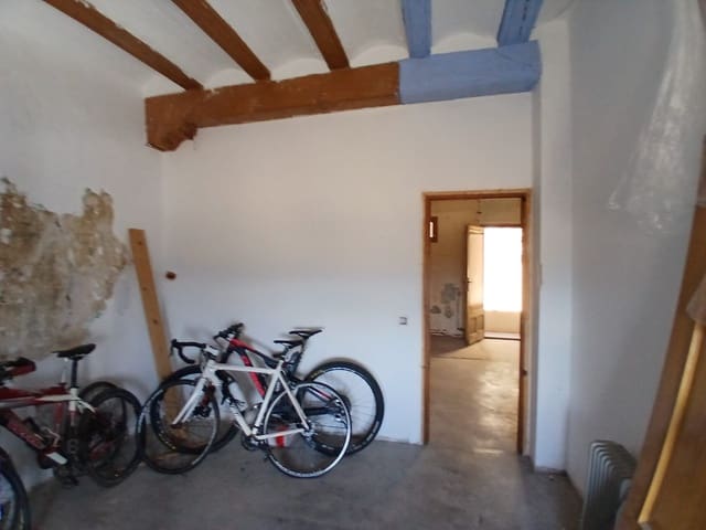 6 slaapkamer Huis te koop in La Fresneda - € 28.000 (Ref: 10173846)