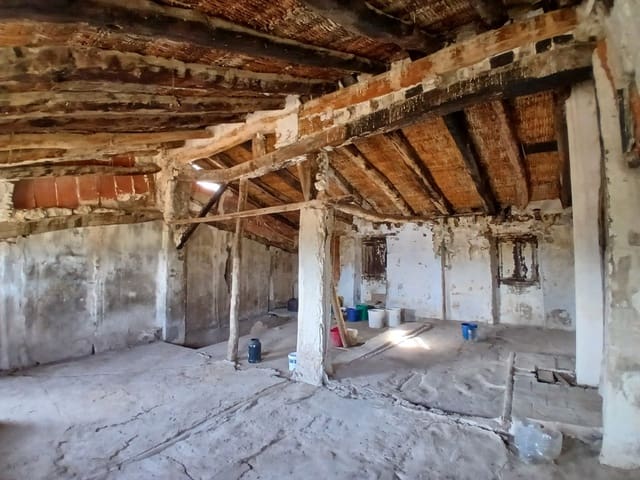6 makuuhuone Omakotitalo myytävänä paikassa La Fresneda - 28 000 € (Ref: 10173846)